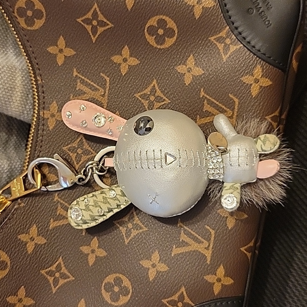 Swarovski Mathilde: Bag Bunny Charm Grey/Silver RARE